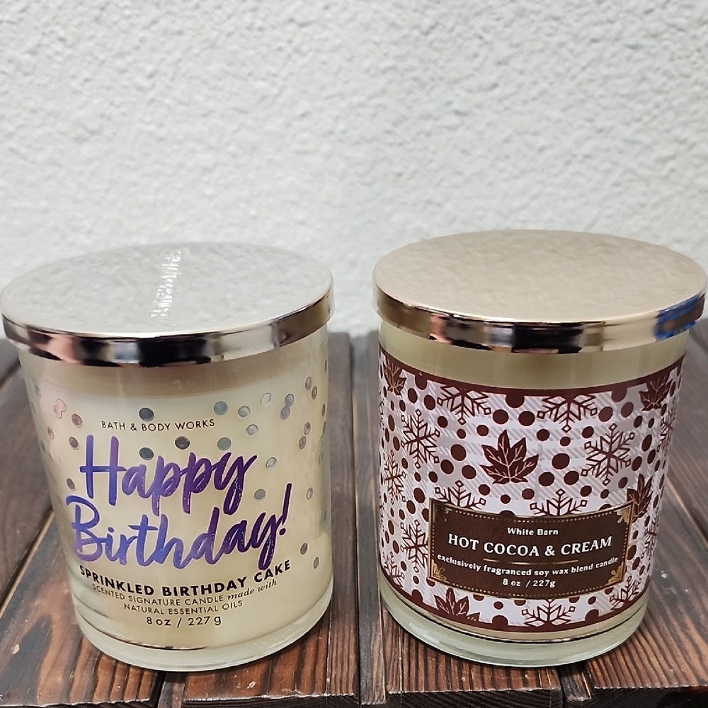 Bath & Body Works Festive Candle Duo - Purple and Brown
